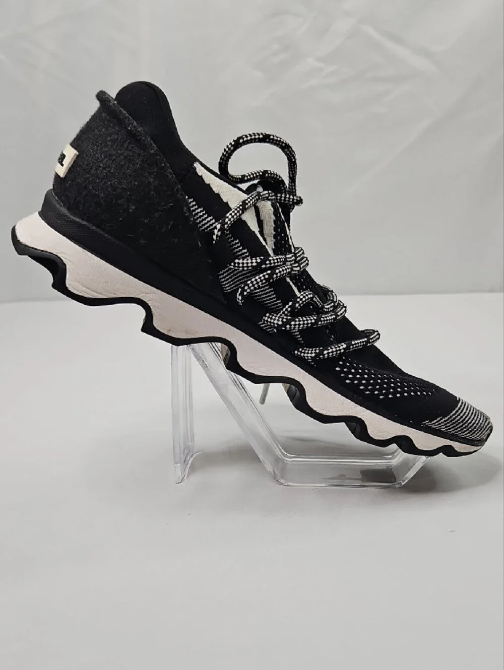 SOREL Women's Kinetic Lace Up Trainer Sneaker Shoes Black Gray US 9.5